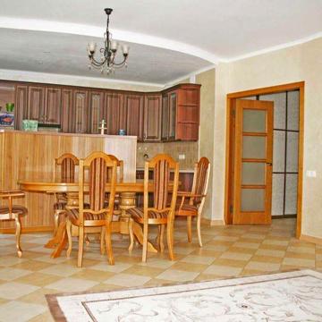 Продам 3-к квартиру Киев, Львовская 22