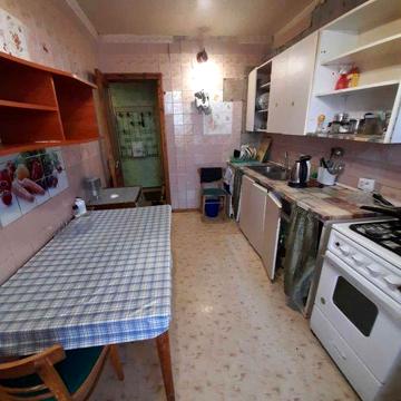 Сдам большую 2х ком кв 3 мин от м. Холодная Гора. В кв ГАЗ.