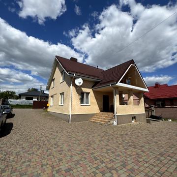 Борохівська вул., 1