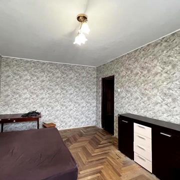 Івана Миколайчука вул., 15