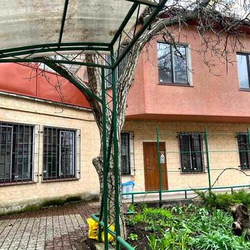 3- кім. дворівнева квартира - будинок. В курортному районі. Море поруч