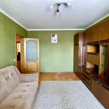 Продаж без% 1к Вацлава Гавела 36в