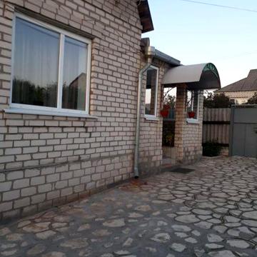 Продается 1,5 этажный дом в г Изюме.