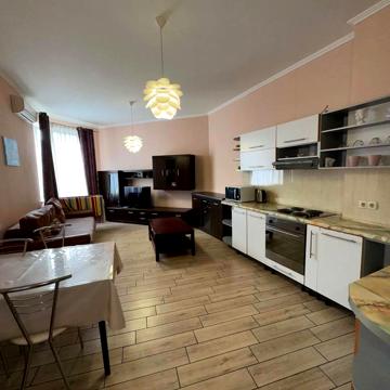 Середньофонтанська вул., 19б