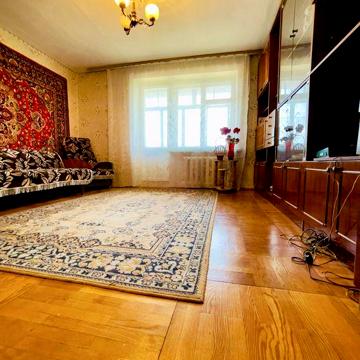 Продаж трикімнатної квартири
