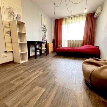 продам 1-ю квартиру у метро Алексеевская