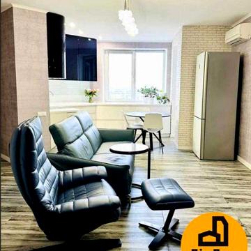 Продаж квартири Ревуцького 9