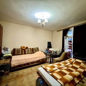 Мостобудівників вул., 3