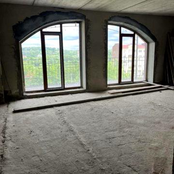 2-х поверхова квартира 120кв в центрі міста Калуш