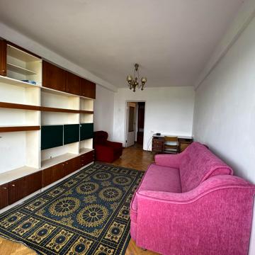 Романа Ратушного вул. (Волгоградська), 31