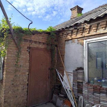 Продаж будинку майже в центрі