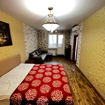 Європейського Союзу просп. (Правди), 5-Б