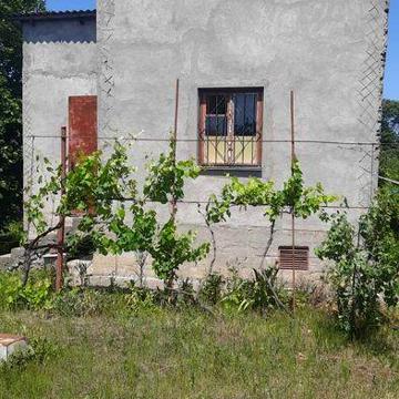 Продам дачный домик в пгт Великодалинском