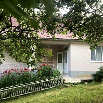 Продається файний будинок у курортному місці Верхній Студений