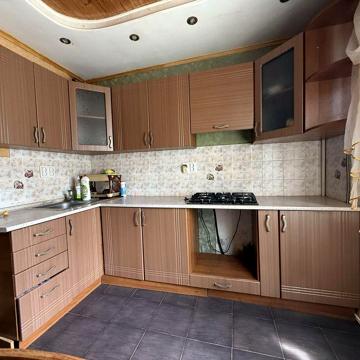 Продаж квартири 1 км. вул.Щаслива  ( 7 км. км від Києва)
