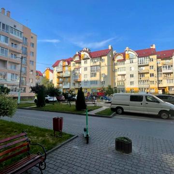 Джорджа Вашингтона вул. (Батальна), 4д