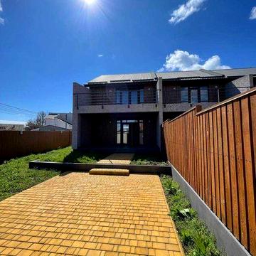 Таунхаус у моря с мансардой в подарок, район Фонтана