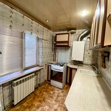 Євгена Мельнікова вул., 31