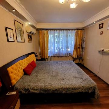 Здається в оренду 3х кімн квартира,за адресою: бул. Перова,11а