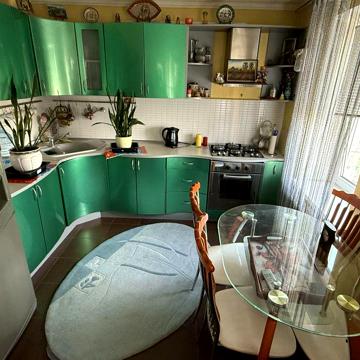 Продаж квартири 2 кім. в центрі по вул. Нова