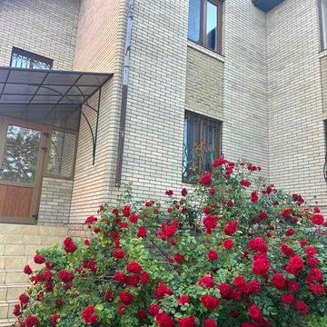 продается дом два этажа 350 квадратных метров район 8- й хлебзавод