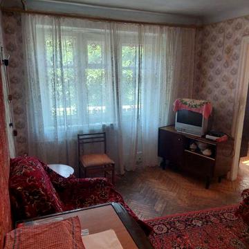Продаю 3х комнатную квартиру на Бугском Бульваре.