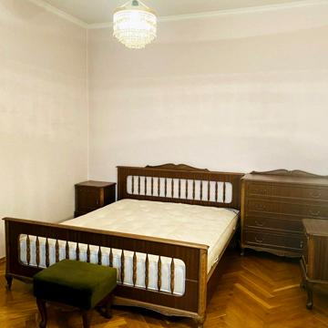 Старонаводницька вул., 6