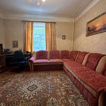 Небесної Сотні вул. (Леніна), 45
