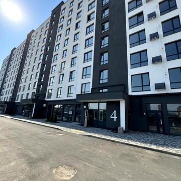 Красносільського вул., 43
