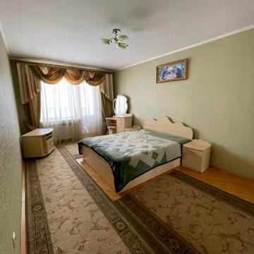 Пасічна вул., 38