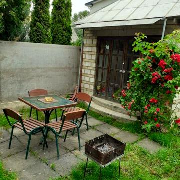 Сдаётся пол дома, улица Белицкая,метро Нивки,Сирец,,Лукьяновка