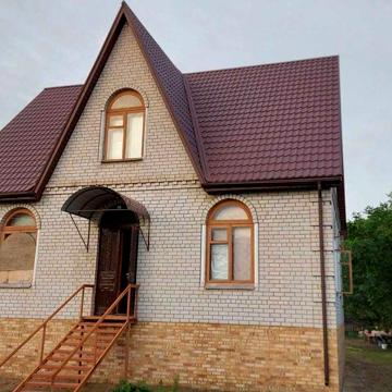 Продаж двоповерхового житлового будинку - 223 м² / 43 сотки
