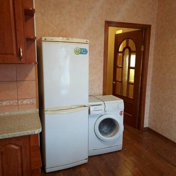Продам хорошу 1 квартиру вул.Момота!