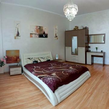 Івана Дяченка вул., 20