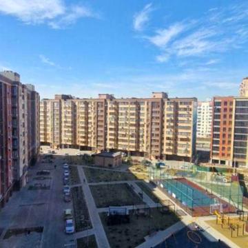 Академіка Сахарова вул., 5