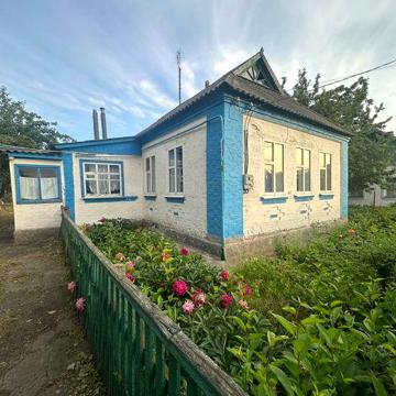 Продам будинок смт Кегичівка Берестинського району.