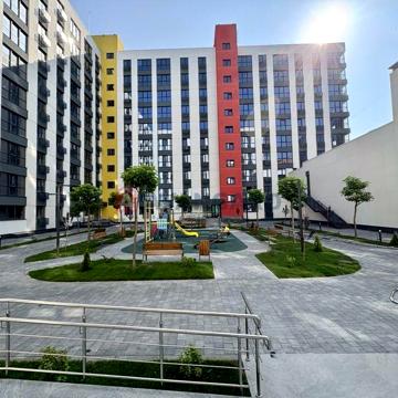 Продаю 3-х кімнатну квартиру у новом домі для нових спогадів.