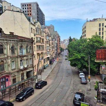 4-х кімнатна квартира, довгострокова оренда - історичний центр Києва
