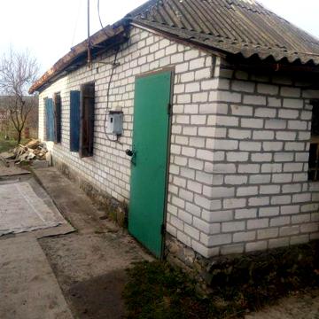 Продам ветхий дом два км.от города