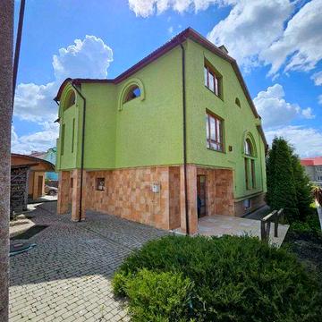 Чудовий будинок для ВАС