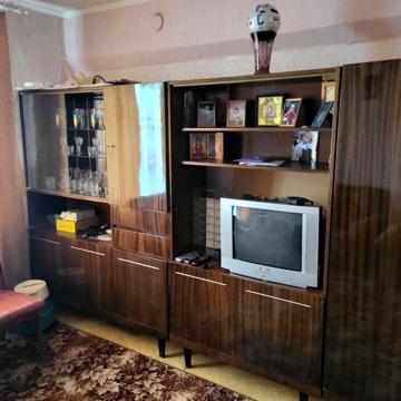 2-х кімн., 7/9 пов.,  50/30/8, меблі, елект. опалення. Р-н: Пацаєва.