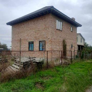 Продам 2-х этажный дом на поселке Котовского