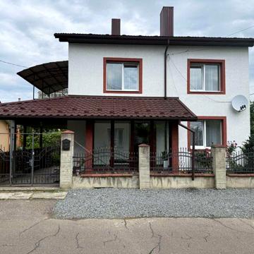 Продається цегляний будинок у м.Стрий  по вул. Марцинівка