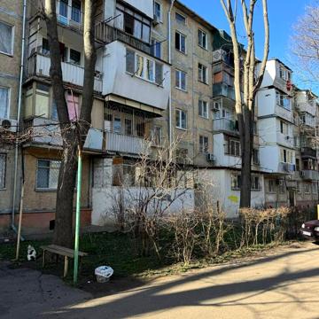Касмонавтов, 14