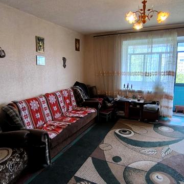 Незалежності вул. (Космонавта Попова), 7