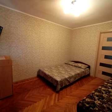 Двухкомнатная квартира рядом с метро Гагарина