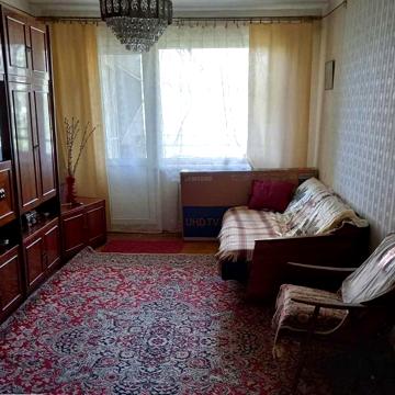 Небесної Сотні просп. (Маршала Жукова), 49