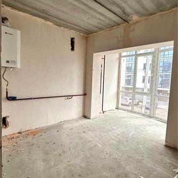 Продаж 1кв без ремонту в готовому будинку