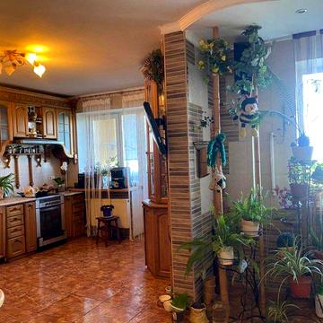 Продам 3к 107м пр- т Науки 62-А Бізнес Клас Ремонт Меблі Техника Цегла