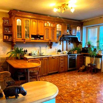 Продам 3к 107м пр- т Науки 62-А Бізнес Клас Ремонт Меблі Техника Цегла